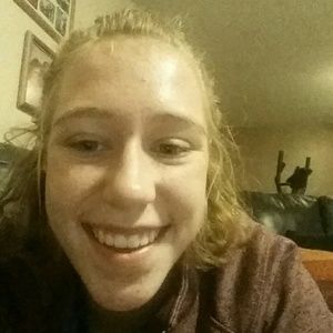 Meet your Posher, Lydia