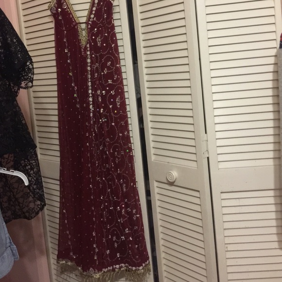 Complete imbellishment gown