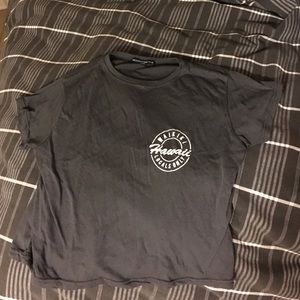 Brandy Melville t shirt cropped slightly