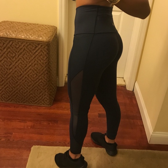 LULULEMON LEGGING - Picture 2 of 2