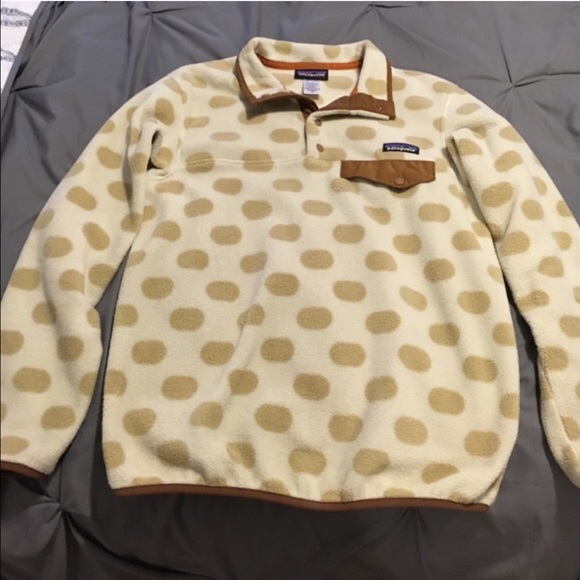 Patagonia Sweaters - Polka dot Patagonia synchilla sz M