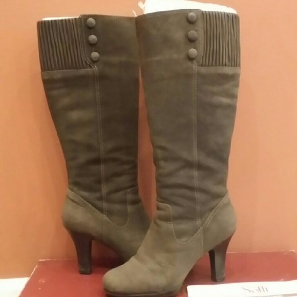 SOFFT leather boots
