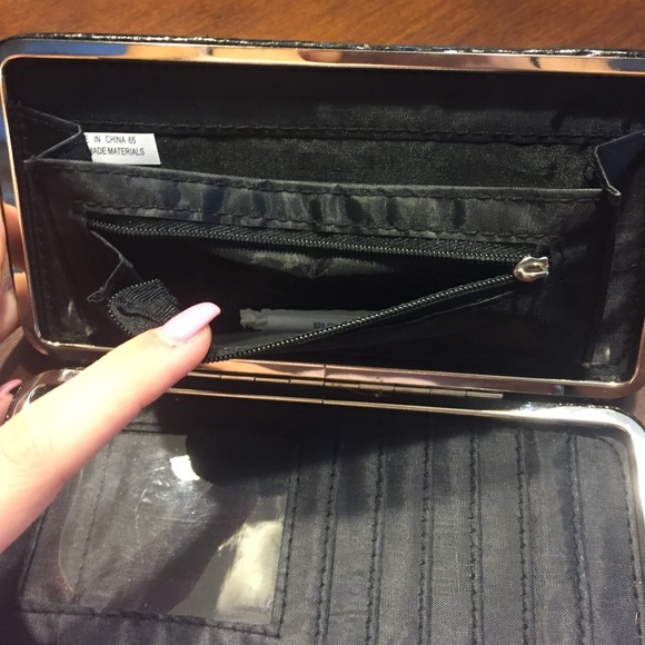 Black wallet - Picture 3 of 4