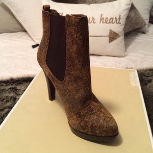 Michael Kors "Jessie booty"