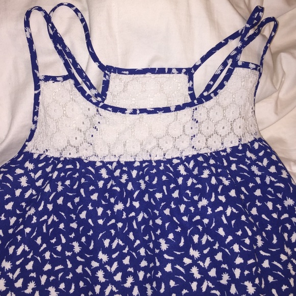 Floral Blouse from Urban Outfitters - Picture 2 of 4