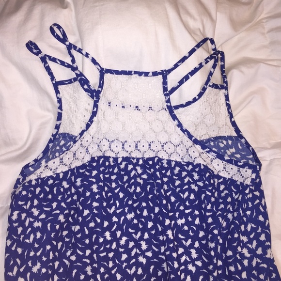 Floral Blouse from Urban Outfitters - Picture 3 of 4