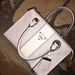 Like new Guess purse