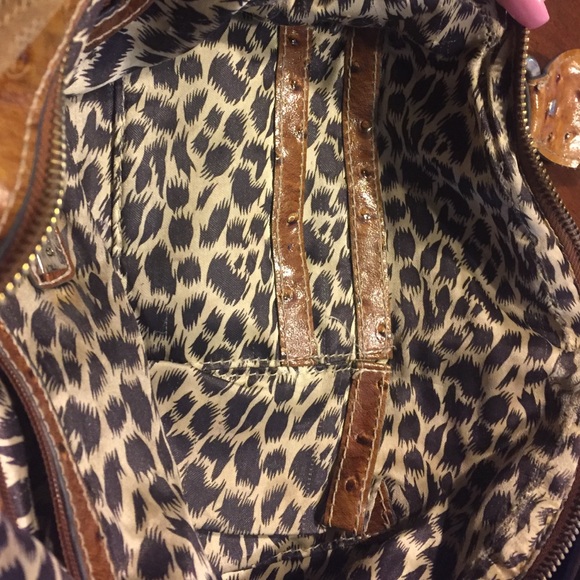 Guess purse - Picture 3 of 4