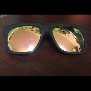 Quay "on the prowl" sunglasses