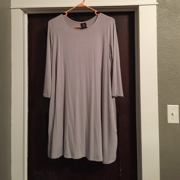 NWOT Agnes & Dora 3/4 sleeve swing tunic!