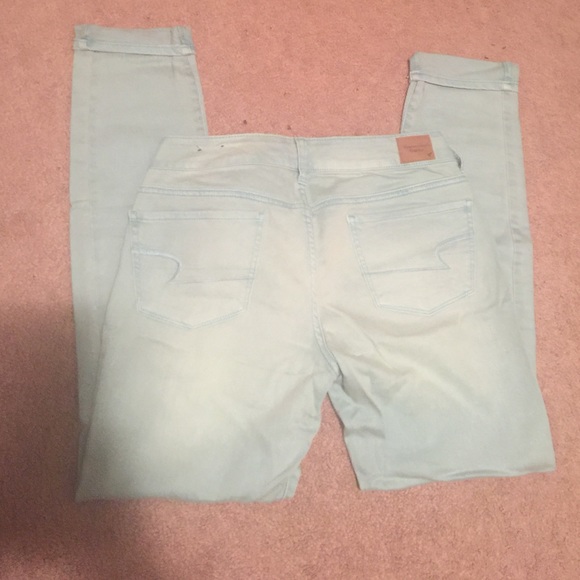 American eagle straight legged jeans. Size 8