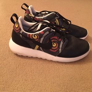 Nike Roshe Leather Shoe