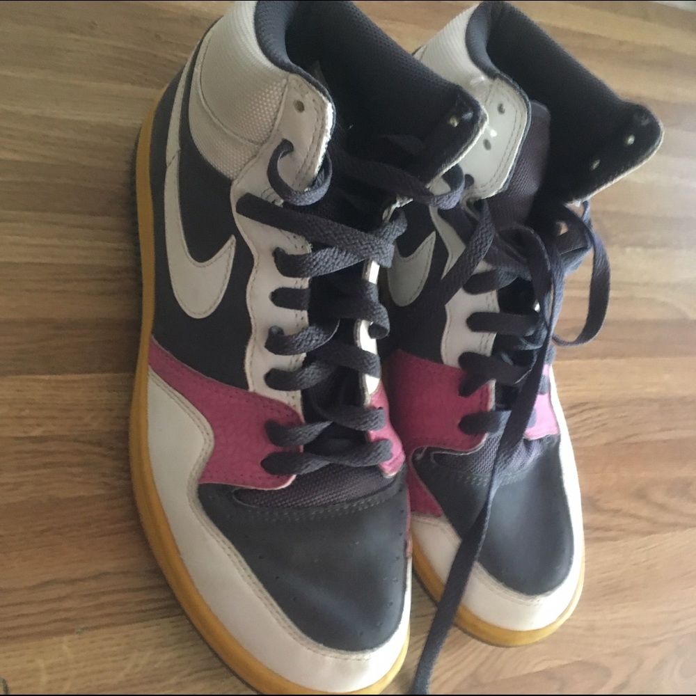 Size 10 women nike