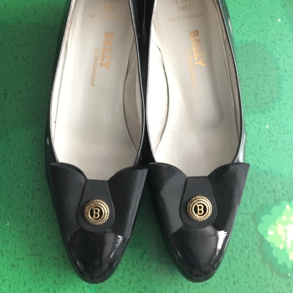 Balky bowtie shoes