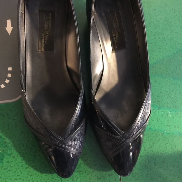 Black heel