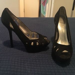 Bakers Black Pumps