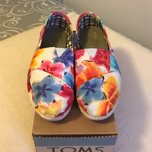 Toms classics. Color corbel. Size 5.5