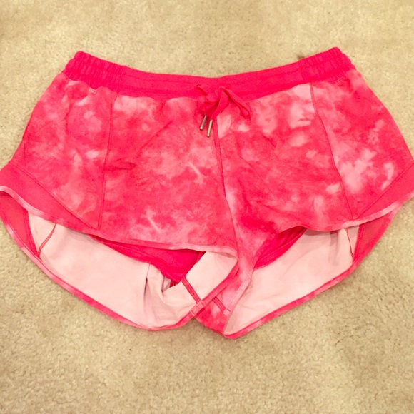 NWOT hotty lululemon shorts