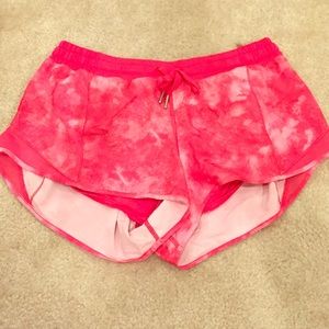 NWOT hotty lululemon shorts