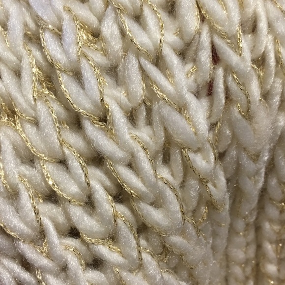 ⭐️NEW! Infinity Scarf⭐️ - Picture 3 of 4