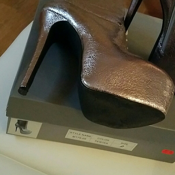 Platform Heels - Picture 2 of 4