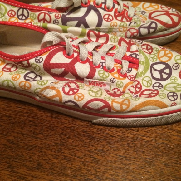 Peace vans - Picture 3 of 3