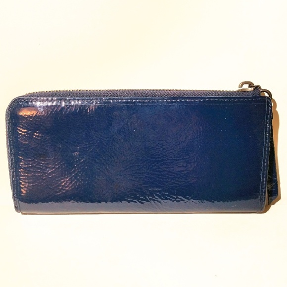 SOLD ON M 🏷️ - Picture 2 of 3