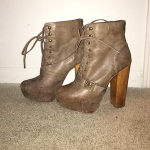 Taupe Steve Madden Carnaby Boot