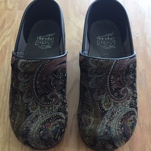Dansko vegan shoes