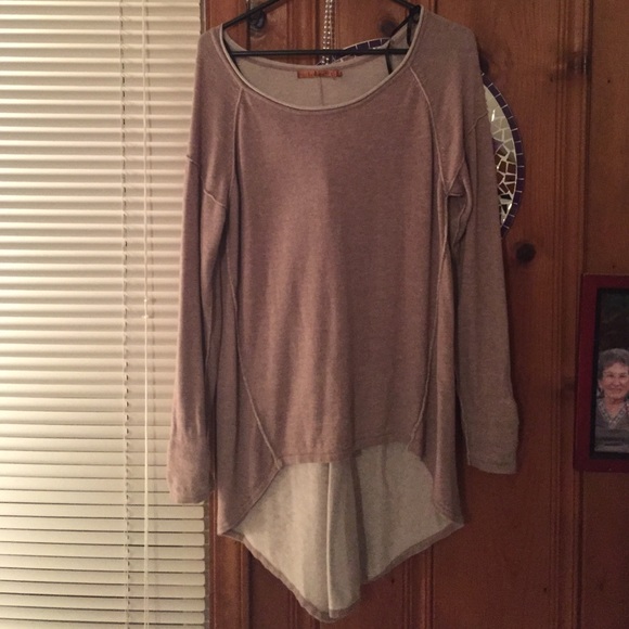 LG Belldini tan sweater