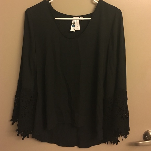 Long sleeve black blouse
