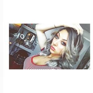 Meet your Posher, Valerie