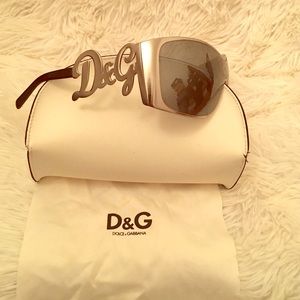 Dolcé & Gabbana unisex sunglasses 😎