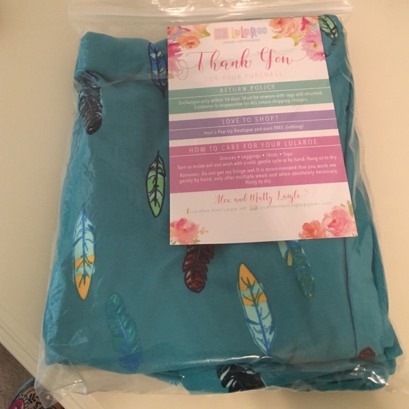 LulaRoe turquoise feathers TC leggings - Picture 2 of 2