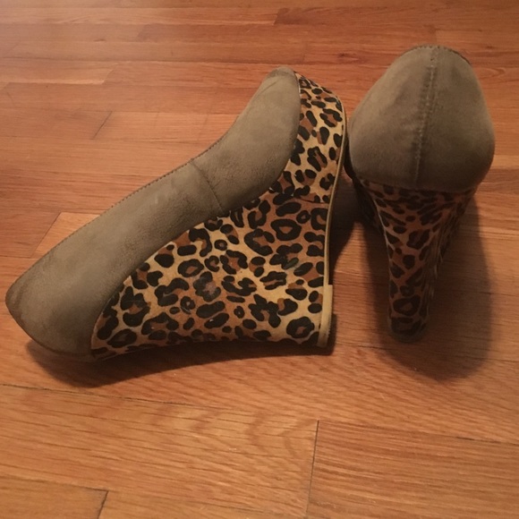 💥SOLD💥Wedges - Picture 3 of 4