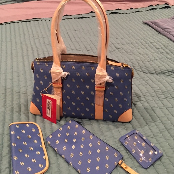 NWT Light blue and cream Dooney & Bourke!