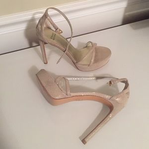 *additional photos of Stuart Weitzmans*