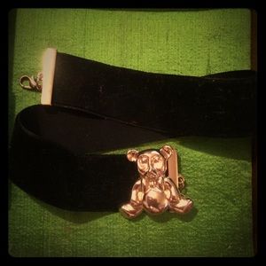 Velvet teddy bear chocker