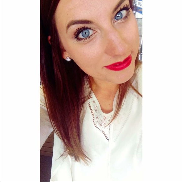 Meet your Posher, Andrea - Picture 1 of 1