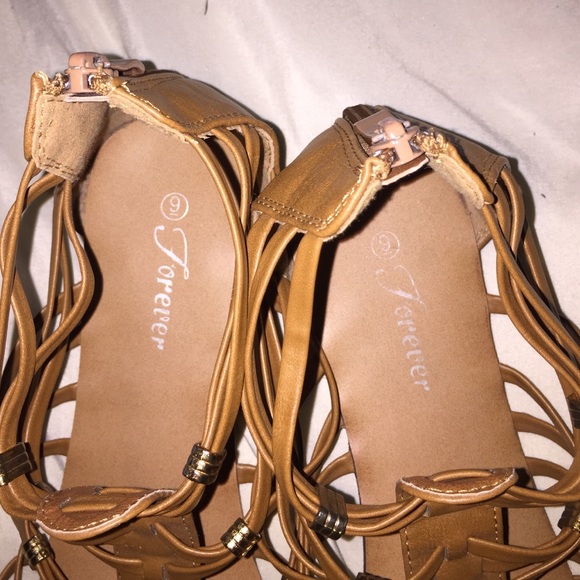 Sandals - Picture 2 of 3