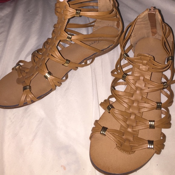 Sandals - Picture 3 of 3