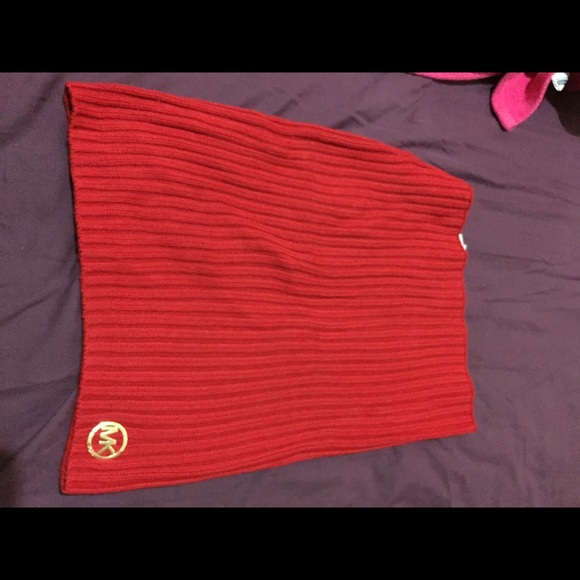 Michael Kors infinity scarf - Picture 3 of 3