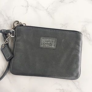 Coach Wristlet (Silver)