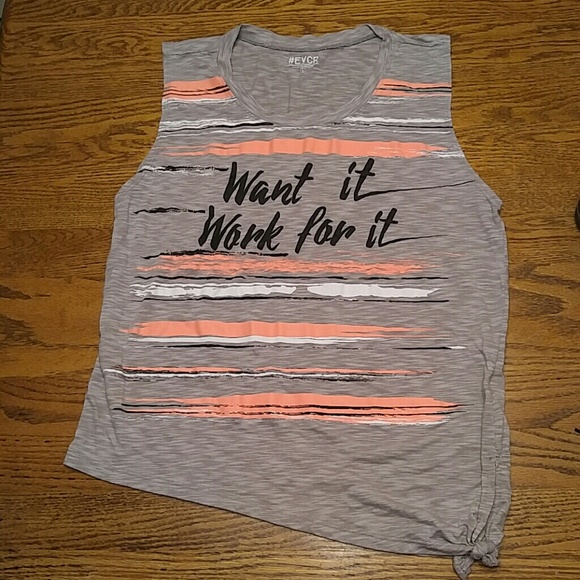 Super cute workout Tee!