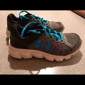 Under Armour Sneakers