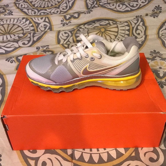 Nike Youth size 5 - Picture 4 of 4