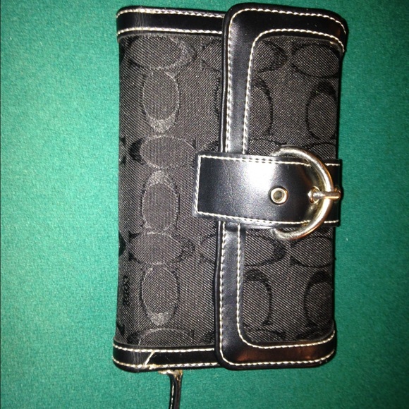 Coach Wallet - Picture 1 of 2