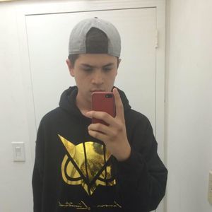 Meet your Posher, Camilo