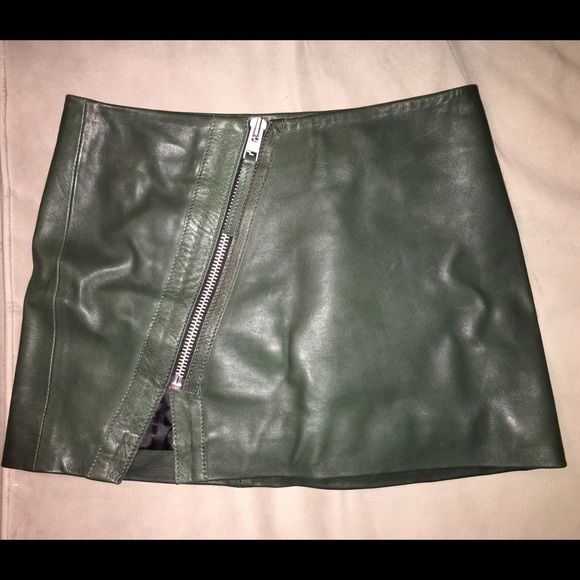 Dark green lambskin leather skirt