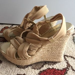 Nine West Goldies size 7.5